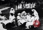 Immagine di Abito di tea party Hingham Massachusetts USA, 1917, secondo 29 filmato di repertorio 65675035180