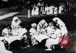 Immagine di Abito di tea party Hingham Massachusetts USA, 1917, secondo 30 filmato di repertorio 65675035180