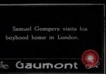 Image Samuel Gompers visites boyhood home London England Royaume-Uni, 1917, de la seconde 1 séquences d'archives historiques vidéo 65675035182