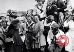Image Gouverneur Lowden visites des travailleurs agricoles des femmes pendant la guerre Libertyville Illinois USA, 1917, de la seconde 4 séquences d'archives historiques vidéo 65675035188