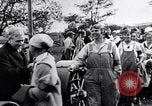 Image Gouverneur Lowden visites des travailleurs agricoles des femmes pendant la guerre Libertyville Illinois USA, 1917, de la seconde 7 séquences d'archives historiques vidéo 65675035188