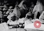 Image Croix-Rouge infirmières pendant l'épidémie de grippe espagnole a Boston Massachusetts USA, 1918, de la seconde 7 séquences d'archives historiques vidéo 65675035191