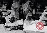 Image Croix-Rouge infirmières pendant l'épidémie de grippe espagnole a Boston Massachusetts USA, 1918, de la seconde 8 séquences d'archives historiques vidéo 65675035191
