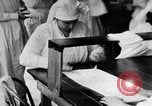 Image Croix-Rouge infirmières pendant l'épidémie de grippe espagnole a Boston Massachusetts USA, 1918, de la seconde 19 séquences d'archives historiques vidéo 65675035191