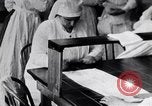 Image Croix-Rouge infirmières pendant l'épidémie de grippe espagnole a Boston Massachusetts USA, 1918, de la seconde 20 séquences d'archives historiques vidéo 65675035191