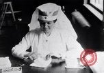 Image Croix-Rouge infirmières pendant l'épidémie de grippe espagnole a Boston Massachusetts USA, 1918, de la seconde 25 séquences d'archives historiques vidéo 65675035191