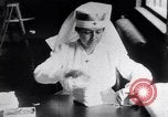 Image Croix-Rouge infirmières pendant l'épidémie de grippe espagnole a Boston Massachusetts USA, 1918, de la seconde 27 séquences d'archives historiques vidéo 65675035191