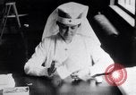 Image Croix-Rouge infirmières pendant l'épidémie de grippe espagnole a Boston Massachusetts USA, 1918, de la seconde 33 séquences d'archives historiques vidéo 65675035191