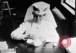 Image Croix-Rouge infirmières pendant l'épidémie de grippe espagnole a Boston Massachusetts USA, 1918, de la seconde 36 séquences d'archives historiques vidéo 65675035191