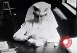 Image Croix-Rouge infirmières pendant l'épidémie de grippe espagnole a Boston Massachusetts USA, 1918, de la seconde 37 séquences d'archives historiques vidéo 65675035191