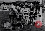 Image American women Venice Beach Los Angeles California USA, 1917, de la seconde 20 séquences d'archives historiques vidéo 65675035192