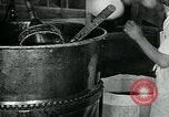 Standbild Chocolate Factory United States USA, 1921, aus Sekunde 3 historischem Filmmaterial Videoclip 65675035219