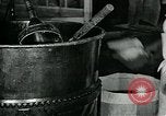 Standbild Chocolate Factory United States USA, 1921, aus Sekunde 5 historischem Filmmaterial Videoclip 65675035219