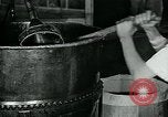 Standbild Chocolate Factory United States USA, 1921, aus Sekunde 8 historischem Filmmaterial Videoclip 65675035219