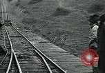 Standbild Bergleute United States USA, 1923, aus Sekunde 54 historischem Filmmaterial Videoclip 65675035230