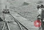 Standbild Bergleute United States USA, 1923, aus Sekunde 56 historischem Filmmaterial Videoclip 65675035230