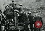 Standbild Bergleute United States USA, 1923, aus Sekunde 61 historischem Filmmaterial Videoclip 65675035230