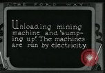 Immagine di I minatori United States USA, 1923, secondo 29 filmato di repertorio 65675035231
