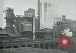 Image Ford des mines Wallins Creek Kentucky USA, 1924, de la seconde 45 séquences d'archives historiques vidéo 65675035232