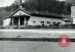 Standbild Ford Minen Wallins Creek Kentucky USA, 1924, aus Sekunde 25 historischem Filmmaterial Videoclip 65675035233