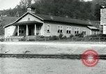 Standbild Ford Minen Wallins Creek Kentucky USA, 1924, aus Sekunde 27 historischem Filmmaterial Videoclip 65675035233
