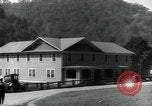Standbild Ford Minen Wallins Creek Kentucky USA, 1924, aus Sekunde 57 historischem Filmmaterial Videoclip 65675035233
