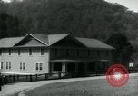 Standbild Ford Minen Wallins Creek Kentucky USA, 1924, aus Sekunde 58 historischem Filmmaterial Videoclip 65675035233