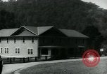 Standbild Ford Minen Wallins Creek Kentucky USA, 1924, aus Sekunde 59 historischem Filmmaterial Videoclip 65675035233