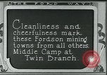 Standbild Ford Bergbaustadt Twin Zweig West Virginia United States USA, 1924, aus Sekunde 6 historischem Filmmaterial Videoclip 65675035240