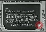 Standbild Ford Bergbaustadt Twin Zweig West Virginia United States USA, 1924, aus Sekunde 7 historischem Filmmaterial Videoclip 65675035240