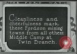 Standbild Ford Bergbaustadt Twin Zweig West Virginia United States USA, 1924, aus Sekunde 8 historischem Filmmaterial Videoclip 65675035240