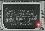 Standbild Ford Bergbaustadt Twin Zweig West Virginia United States USA, 1924, aus Sekunde 9 historischem Filmmaterial Videoclip 65675035240