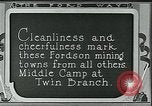 Standbild Ford Bergbaustadt Twin Zweig West Virginia United States USA, 1924, aus Sekunde 10 historischem Filmmaterial Videoclip 65675035240