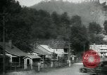 Standbild Ford Bergbaustadt Twin Zweig West Virginia United States USA, 1924, aus Sekunde 59 historischem Filmmaterial Videoclip 65675035240