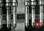 Immagine di Ford auto United States USA, 1932, secondo 37 filmato di repertorio 65675035242