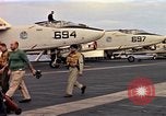 Image USS Midway Vietnam, 1965, de la seconde 15 séquences d'archives historiques vidéo 65675035287