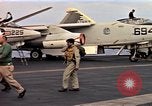 Image USS Midway Vietnam, 1965, de la seconde 17 séquences d'archives historiques vidéo 65675035287