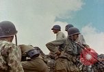 Standbild US Marines Saipan Nördliche Marianen, 1944, aus Sekunde 15 historischem Filmmaterial Videoclip 65675035306