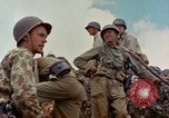 Standbild US Marines Saipan Nördliche Marianen, 1944, aus Sekunde 17 historischem Filmmaterial Videoclip 65675035306