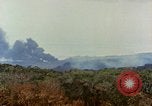 Standbild US Marines Saipan Nördliche Marianen, 1944, aus Sekunde 49 historischem Filmmaterial Videoclip 65675035306