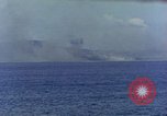 Standbild Bombardierung auf Saipan Saipan Nördliche Marianen, 1944, aus Sekunde 18 historischem Filmmaterial Videoclip 65675035316