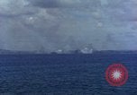 Standbild Bombardierung auf Saipan Saipan Nördliche Marianen, 1944, aus Sekunde 42 historischem Filmmaterial Videoclip 65675035316