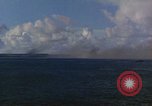 Standbild Bombardierung auf Saipan Saipan Nördliche Marianen, 1944, aus Sekunde 5 historischem Filmmaterial Videoclip 65675035317