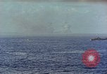 Standbild Bombardierung auf Saipan Saipan Nördliche Marianen, 1944, aus Sekunde 16 historischem Filmmaterial Videoclip 65675035317