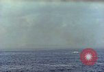Standbild Bombardierung auf Saipan Saipan Nördliche Marianen, 1944, aus Sekunde 18 historischem Filmmaterial Videoclip 65675035317