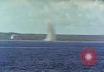 Standbild Bombardierung auf Saipan Saipan Nördliche Marianen, 1944, aus Sekunde 34 historischem Filmmaterial Videoclip 65675035317