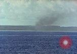 Standbild Bombardierung auf Saipan Saipan Nördliche Marianen, 1944, aus Sekunde 38 historischem Filmmaterial Videoclip 65675035317