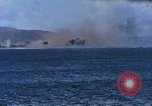 Standbild Bombardierung auf Saipan Saipan Nördliche Marianen, 1944, aus Sekunde 30 historischem Filmmaterial Videoclip 65675035319