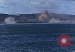 Standbild Bombardierung auf Saipan Saipan Nördliche Marianen, 1944, aus Sekunde 36 historischem Filmmaterial Videoclip 65675035319