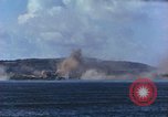 Standbild Bombardierung auf Saipan Saipan Nördliche Marianen, 1944, aus Sekunde 48 historischem Filmmaterial Videoclip 65675035319